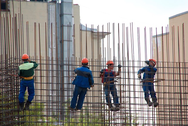 steel-workers-1029665_640